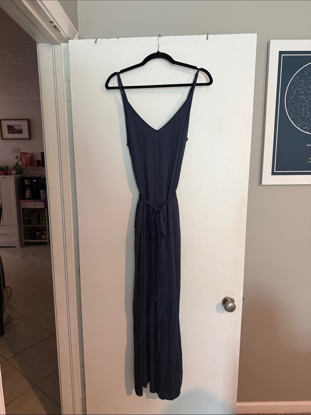 Sleeveless Navy V-Neck Tie-Waist Jumpsuit
